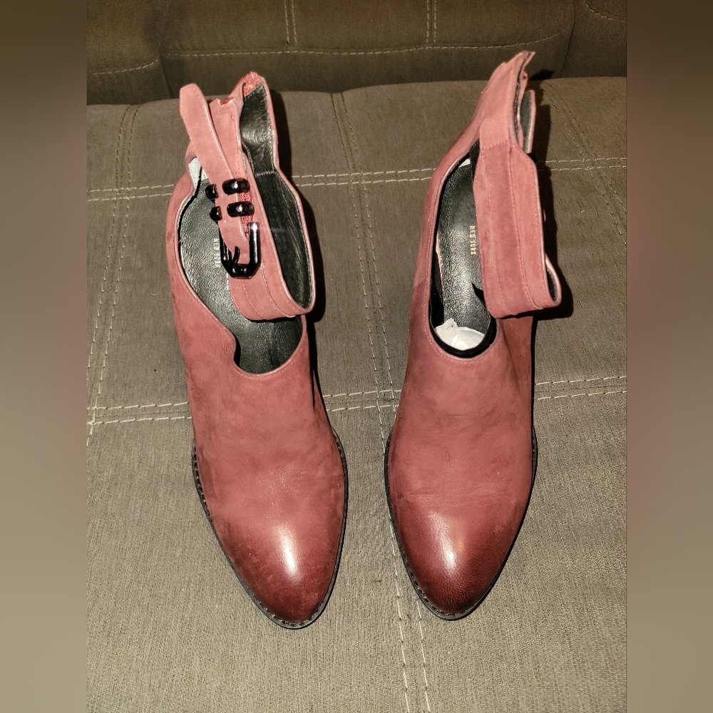 Kenneth Cole 11 burgundy